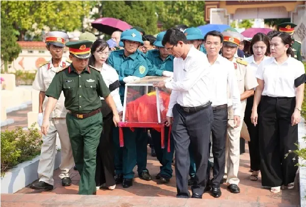 Hơn 70 năm hài cốt liệt sĩ Tạ Văn Bàn trở về quê hương 
